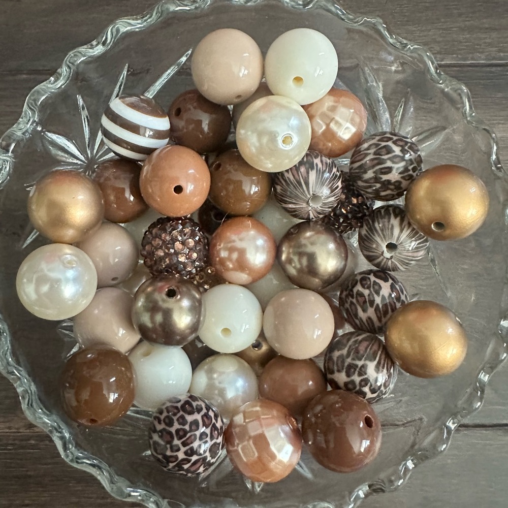 NEW- 50 piece assorted brown bubblegum beads. (Acrylic)